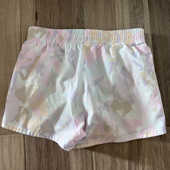 Adidas girl shorts - Picture 3 of 3